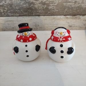 St Nicholas Square Christmas Salt Pepper Shakers Snowmen SNOWBALL Scarfs